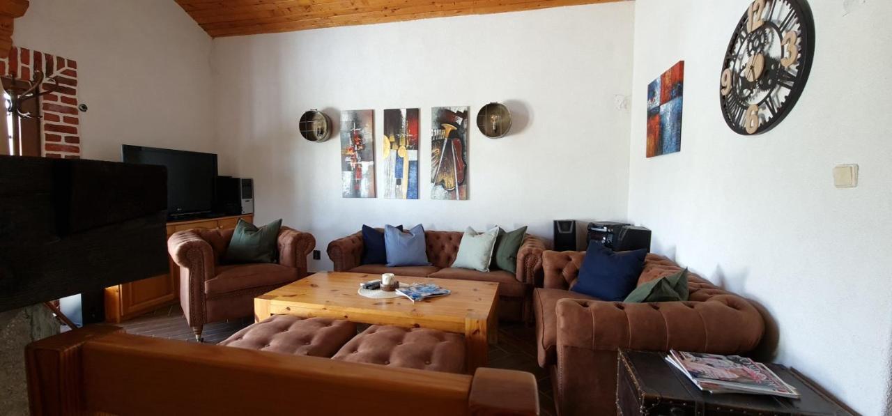 Къща За Гости Каза Роза - Swiss Style Chalet Casa Rosa Guest House Kyustendil Buitenkant foto